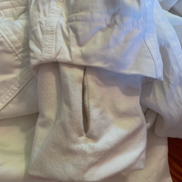 White reversible Lululemon size 8 jacket - Picture 3 of 13